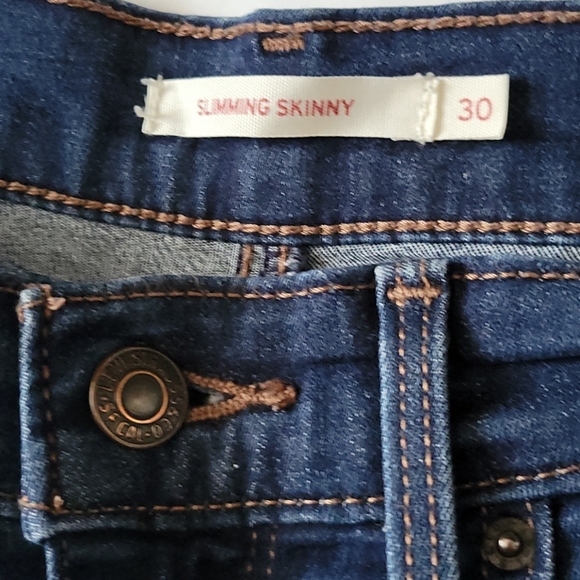 Levi Slimming Skinny Jean Size 30 Pre-Loved - Picture 4 of 13